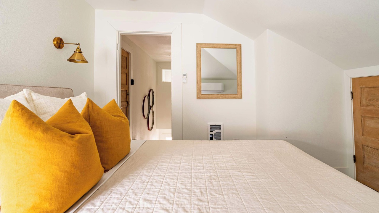 Photo of Bedroom in Uptown