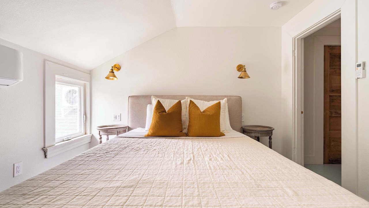 Photo of Bedroom in Uptown