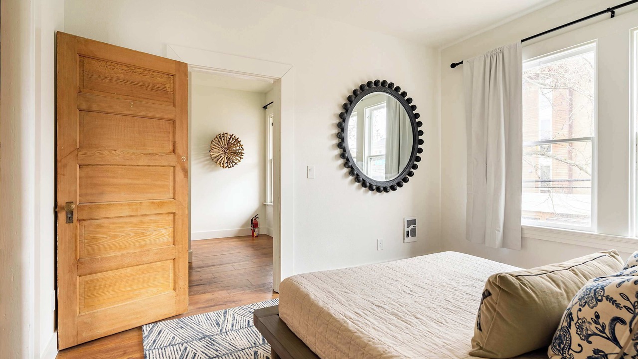 Photo of Bedroom in Uptown