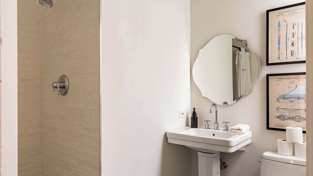 Photo of Bathroom in Uptown