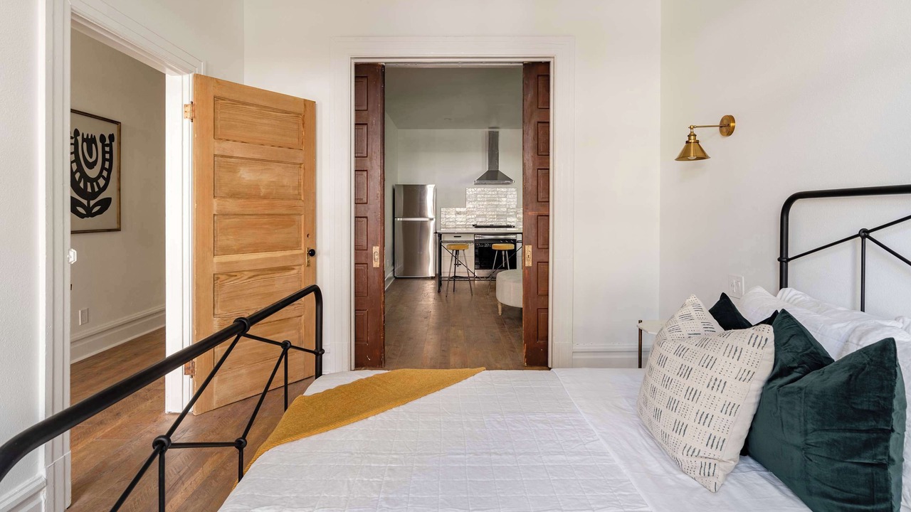 Photo of Bedroom in Uptown