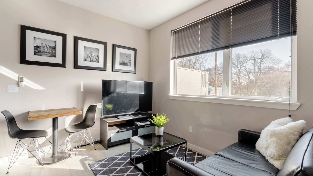 Photo of Livingroom in Belmont