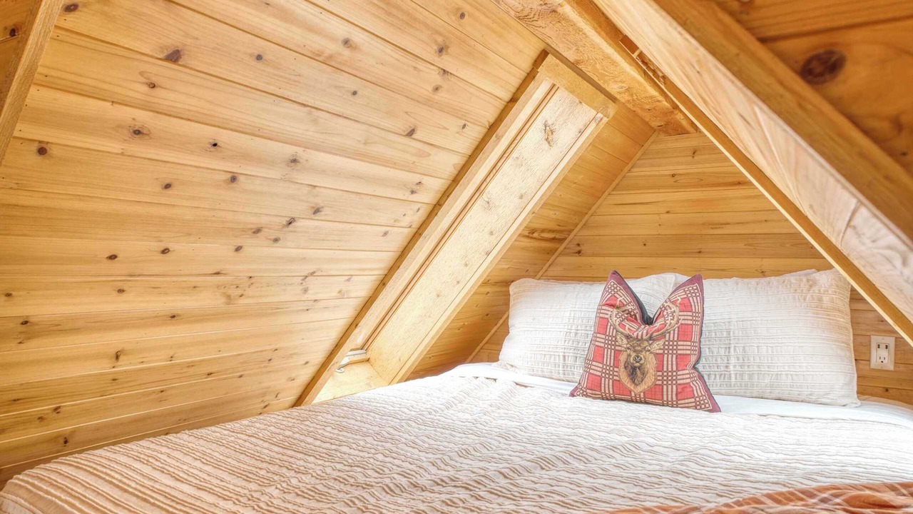 Photo of Bedroom in Hosford-Abernethy