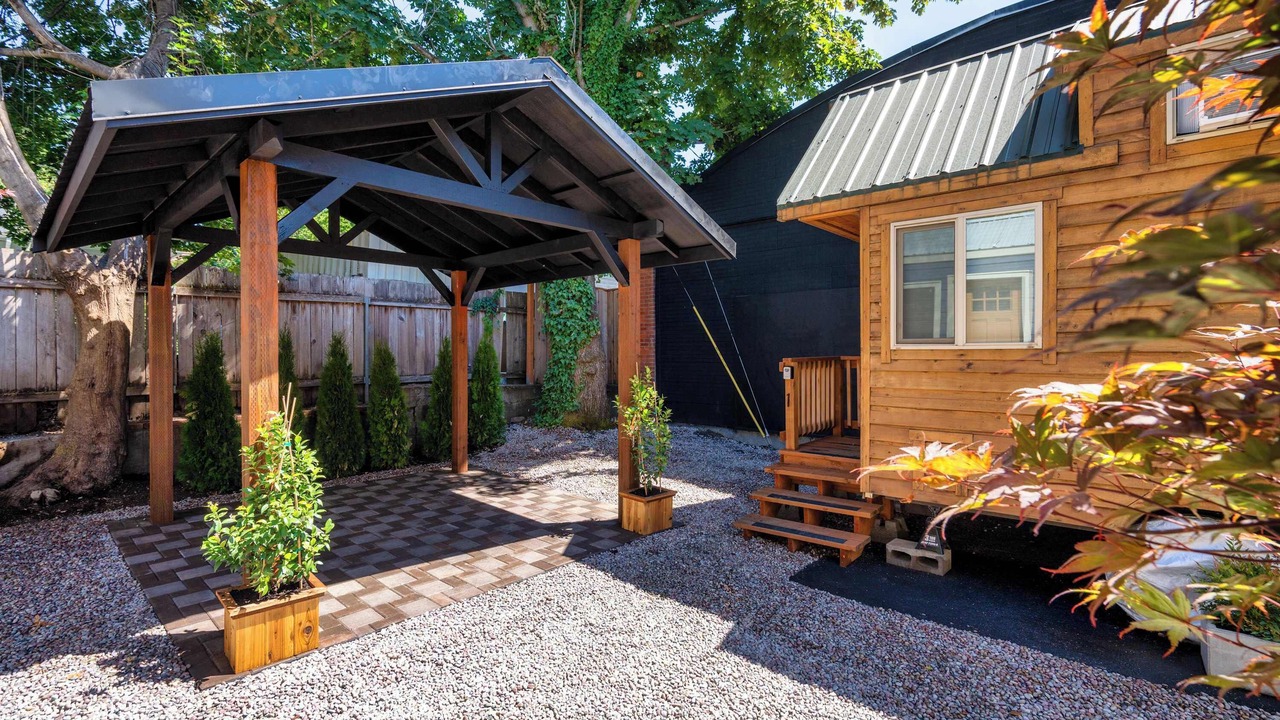 Photo of Patio Balcony in Hosford-Abernethy