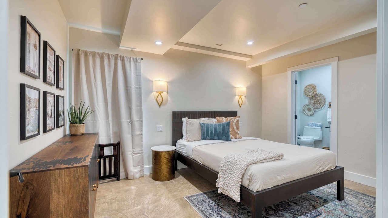 Photo of Bedroom in Mississippi District