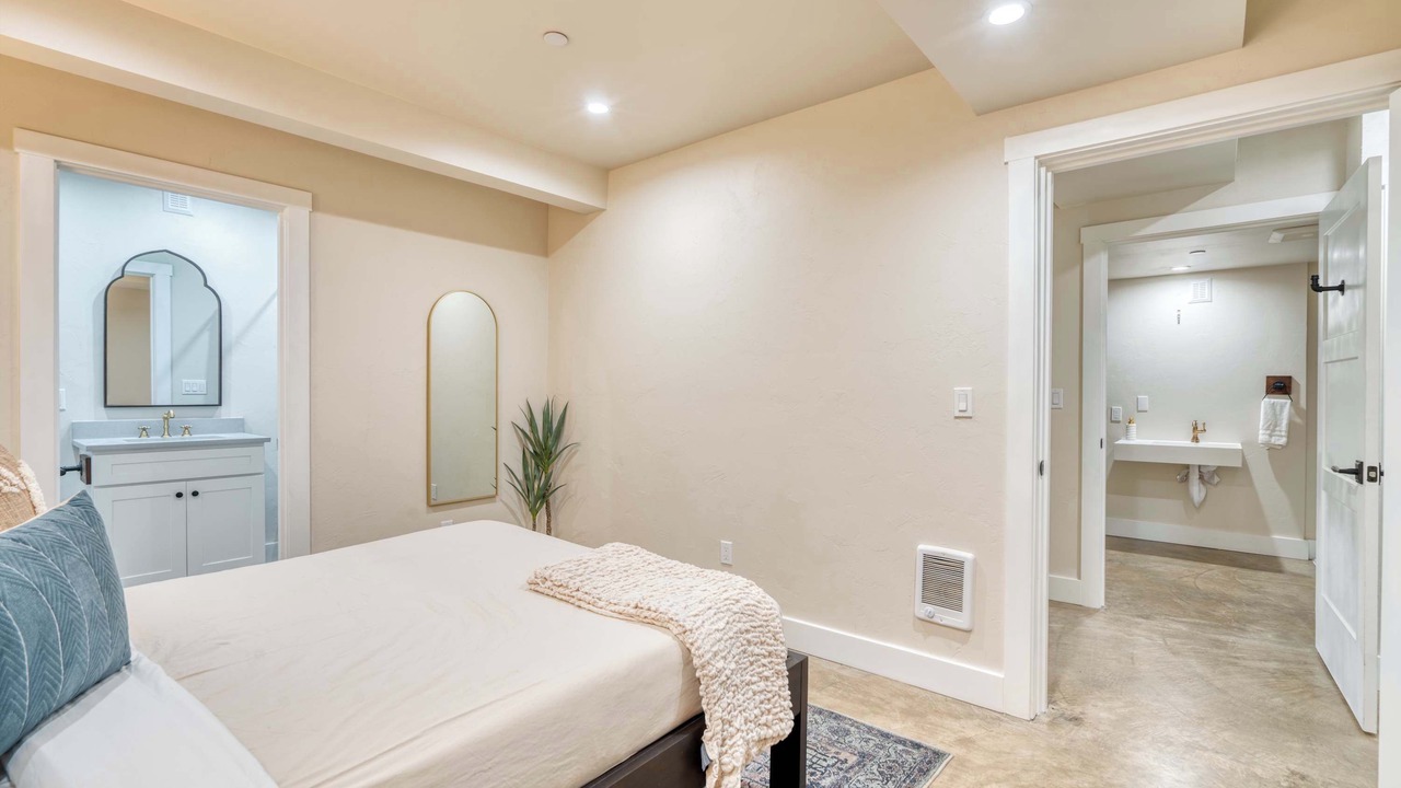 Photo of Bedroom in Mississippi District