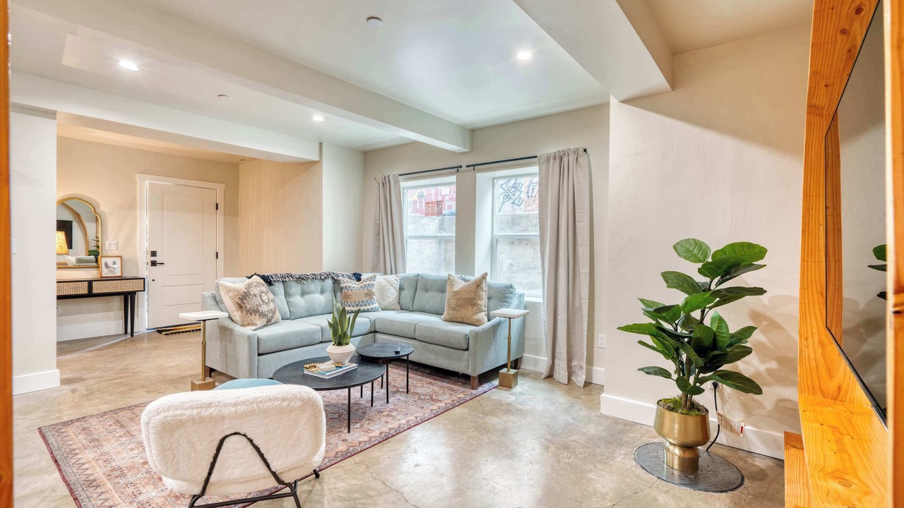 Photo of Livingroom in Mississippi District