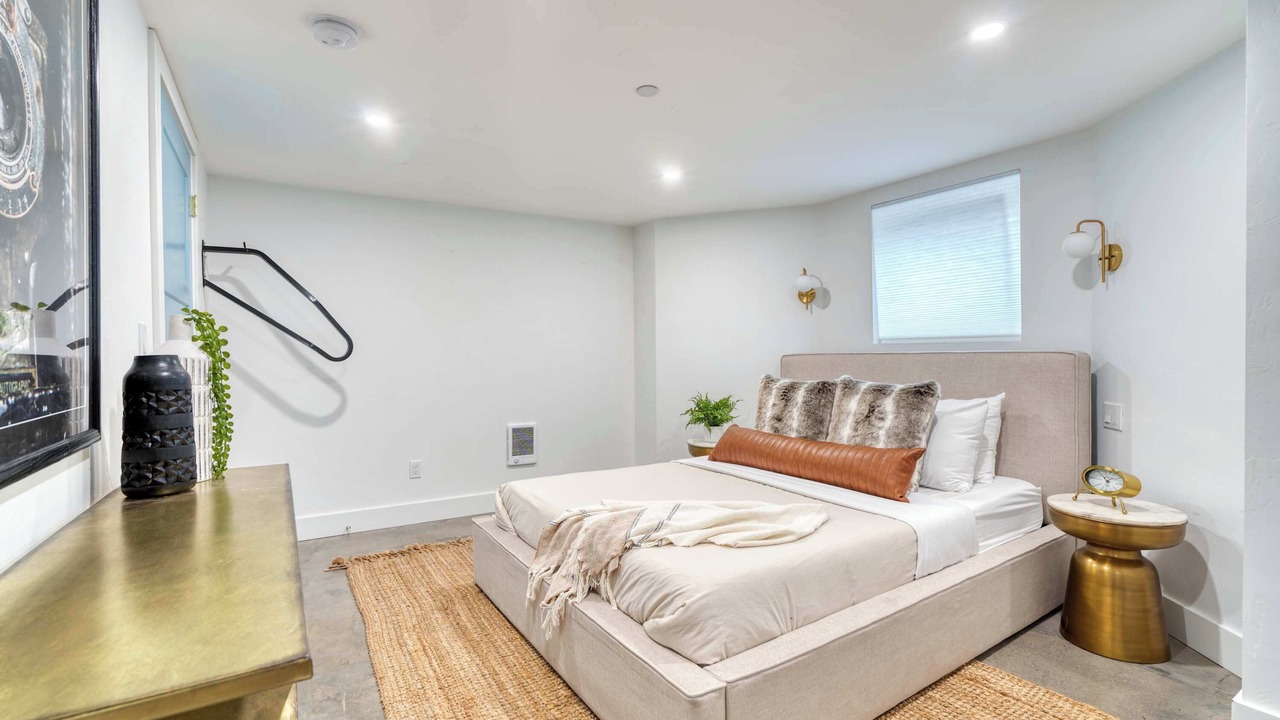 Photo of Bedroom in Alphabet Historic District