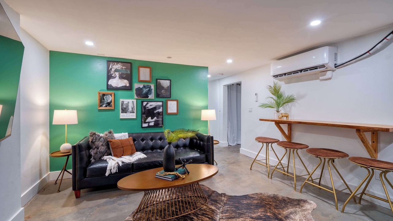 Photo of Livingroom in Alphabet Historic District