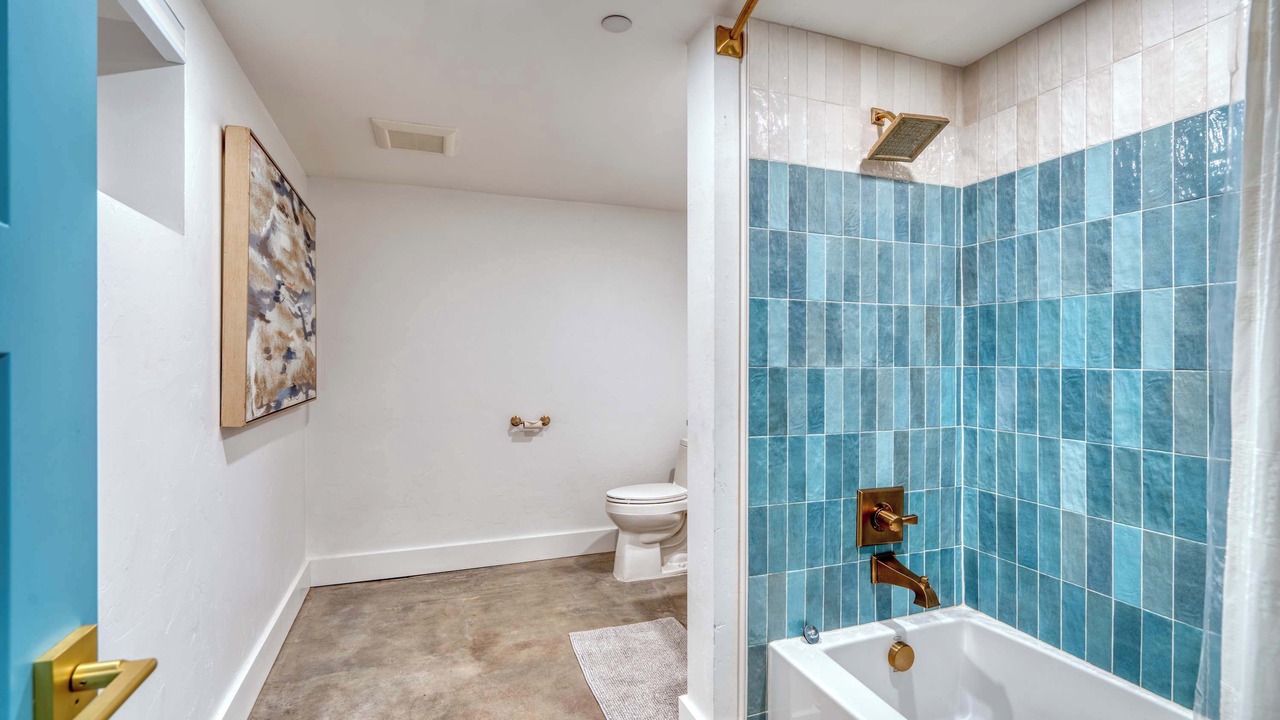 Photo of Bathroom in Alphabet Historic District