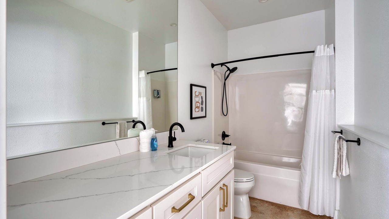 Photo of Bathroom in Humboldt