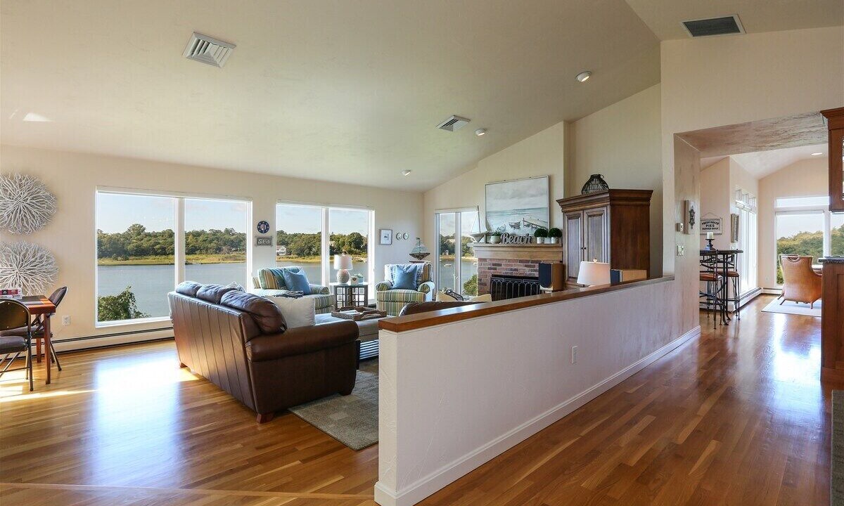 Photo of Livingroom in East Orleans