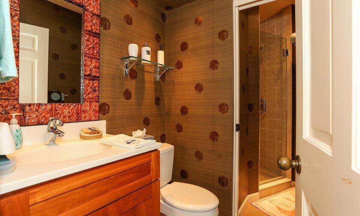 Photo of Bathroom in East Orleans