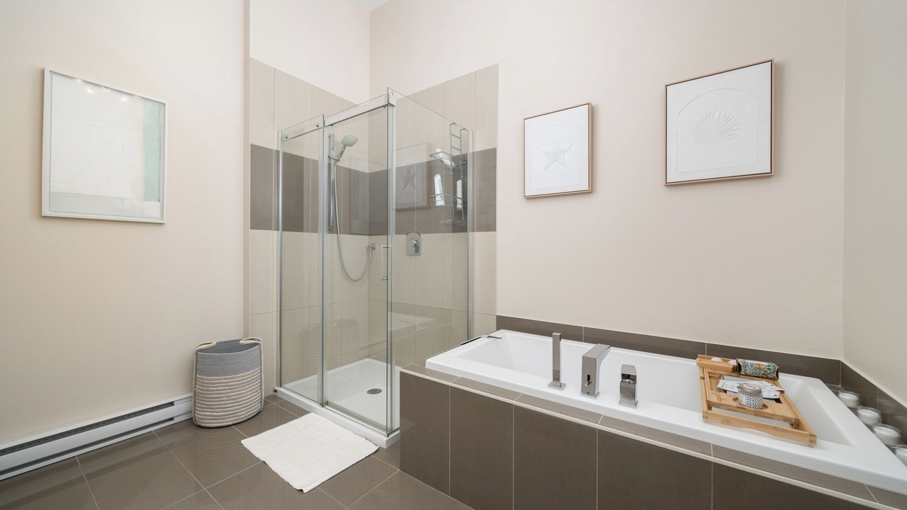 Photo of Bathroom in Laval