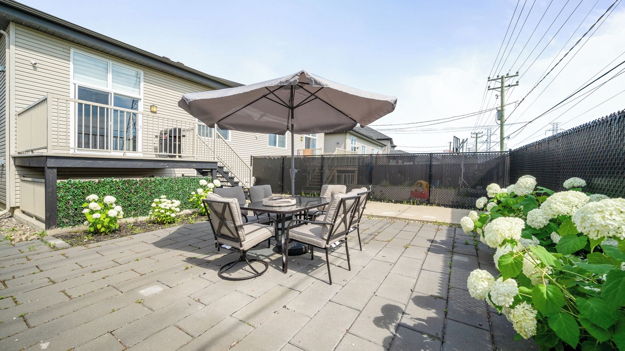 Photo of Outdoor in Laval