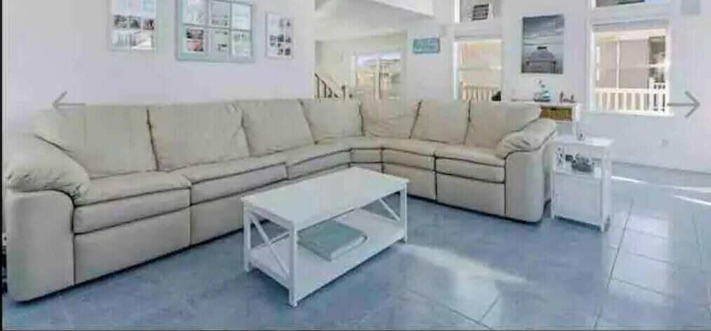 Photo of Livingroom in West Hampton Dunes