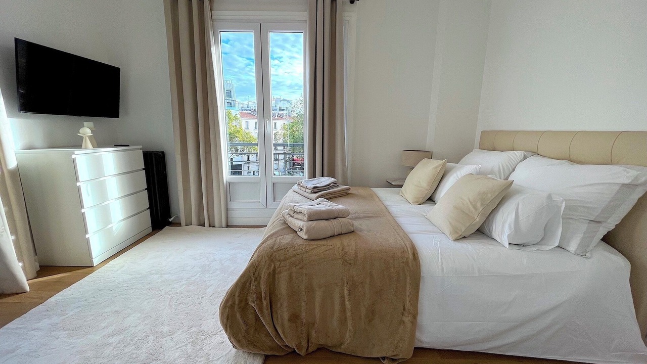 Photo of Bedroom in Prince–Marmottan