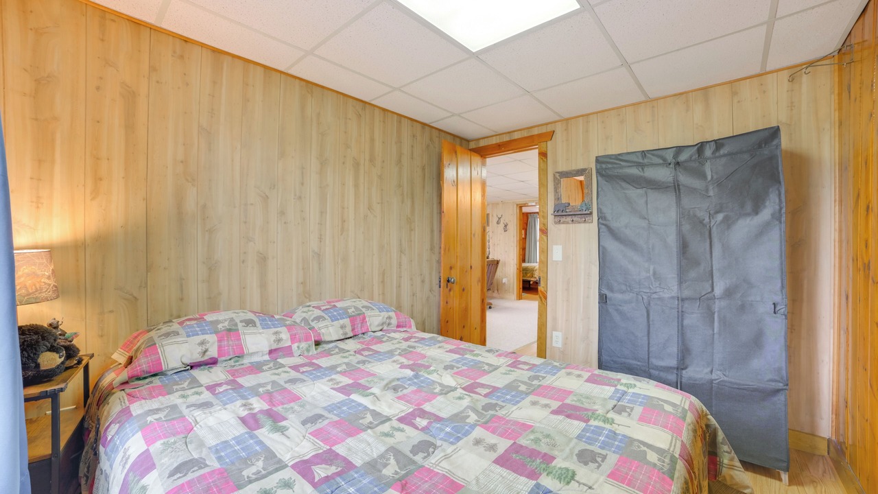 Photo of Bedroom in Onaway
