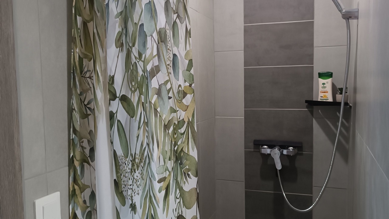 Photo of Bathroom in Saint-Martin-de-Londres