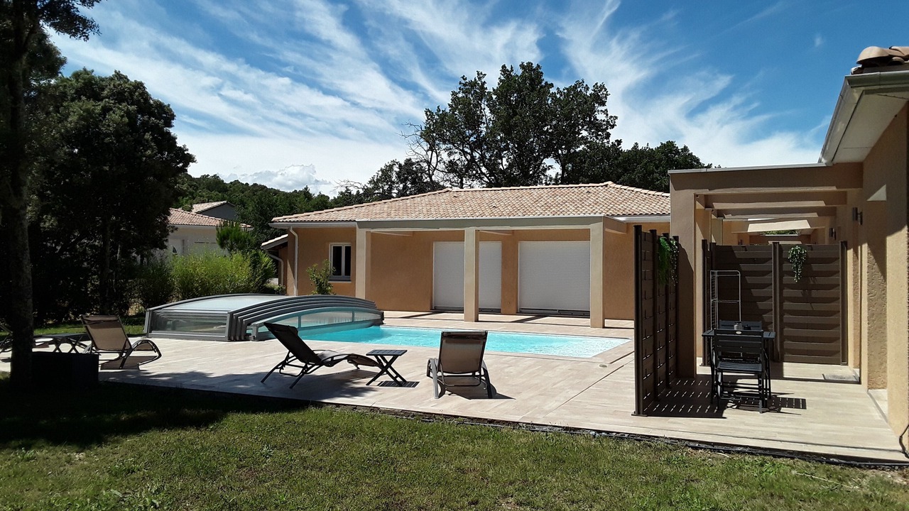 Photo of Outdoor in Saint-Martin-de-Londres