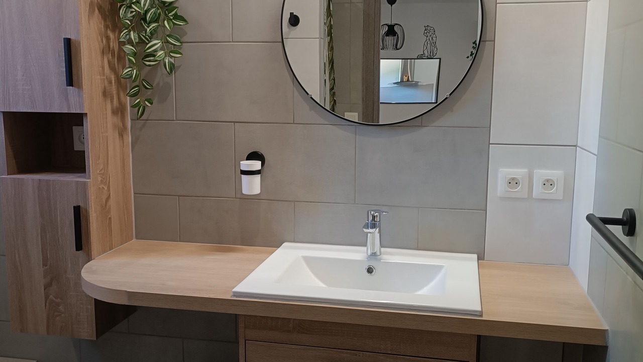 Photo of Bathroom in Saint-Martin-de-Londres