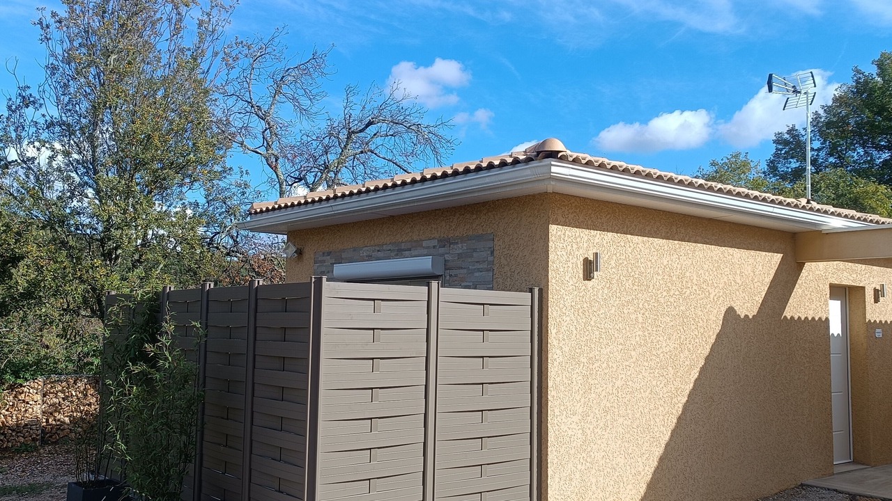 Photo of Outdoor in Saint-Martin-de-Londres