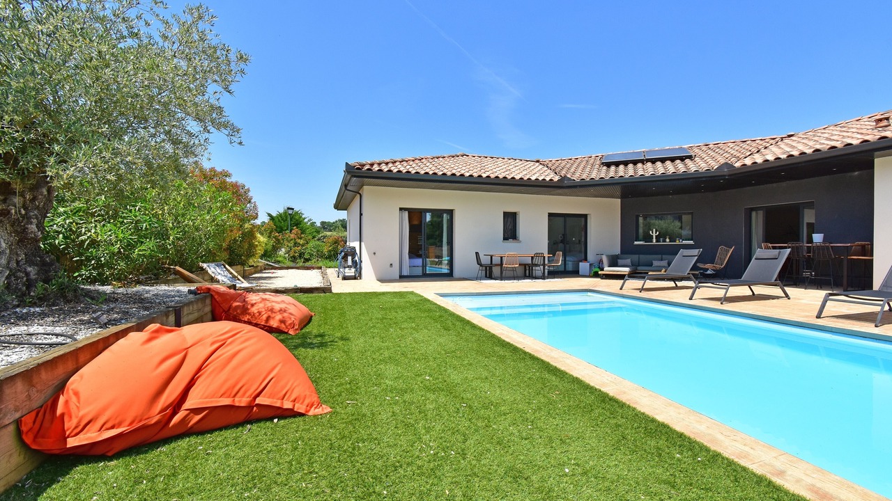 Photo of Outdoor in Lapeyrouse-Fossat