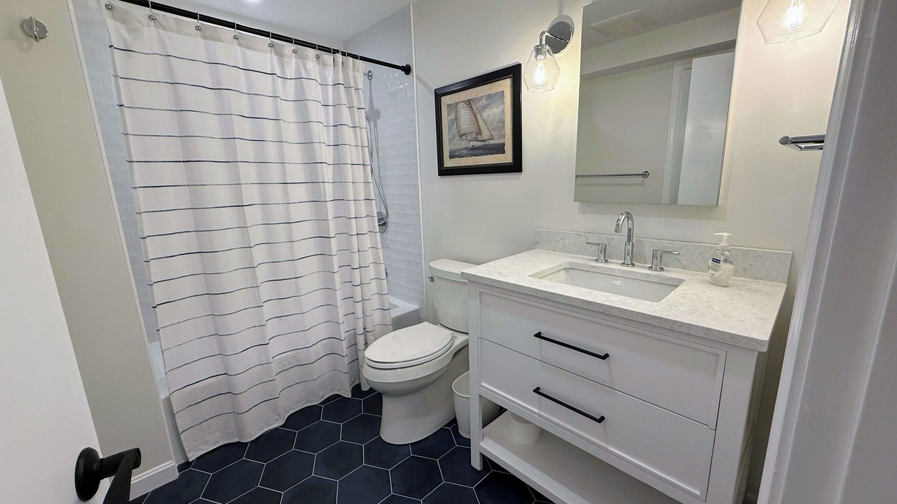 Photo of Bathroom in East Orleans