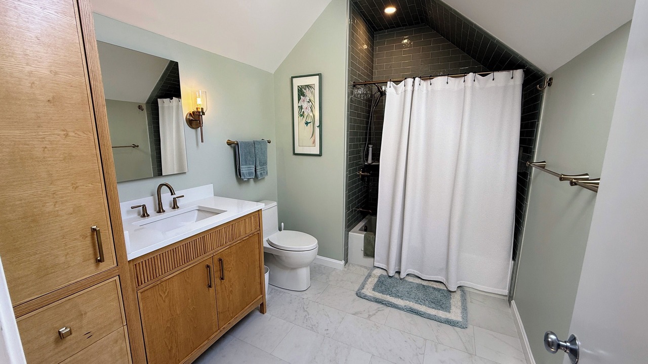 Photo of Bathroom in East Orleans