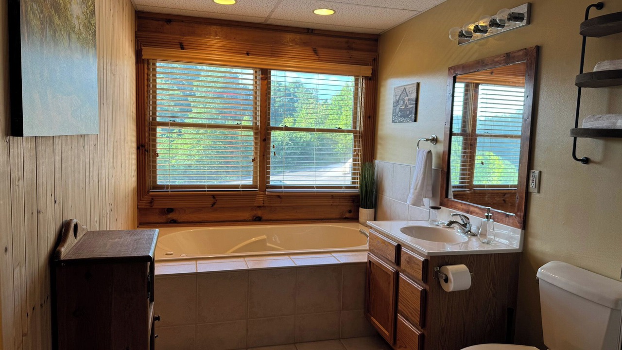 Photo of Bathroom in Tazewell