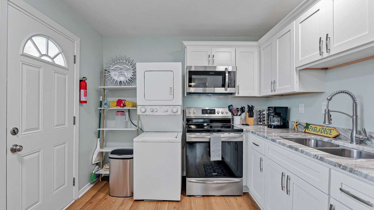 Photo of Kitchen in North Camellia Acres