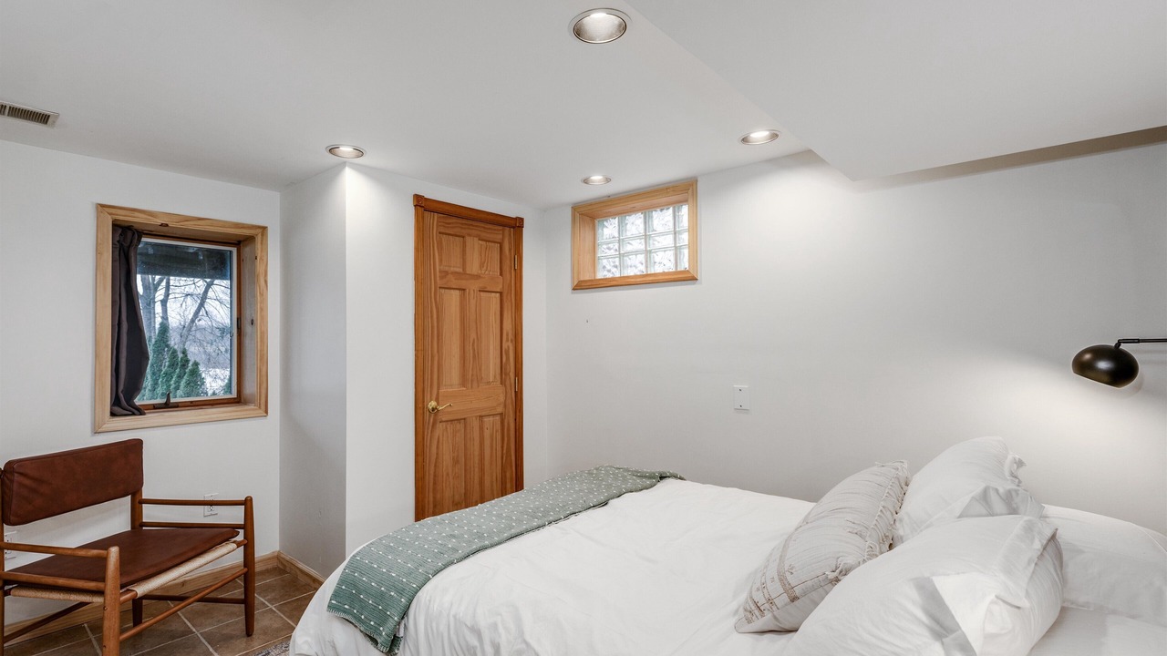 Photo of Bedroom in Lake Orion