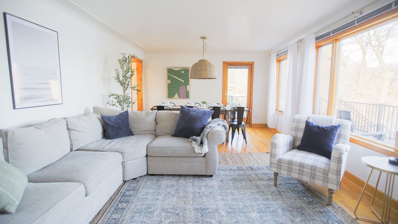 Photo of Livingroom in Lake Orion