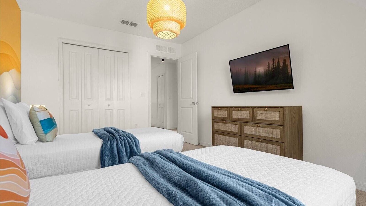 Photo of Bedroom in Crystal Cove