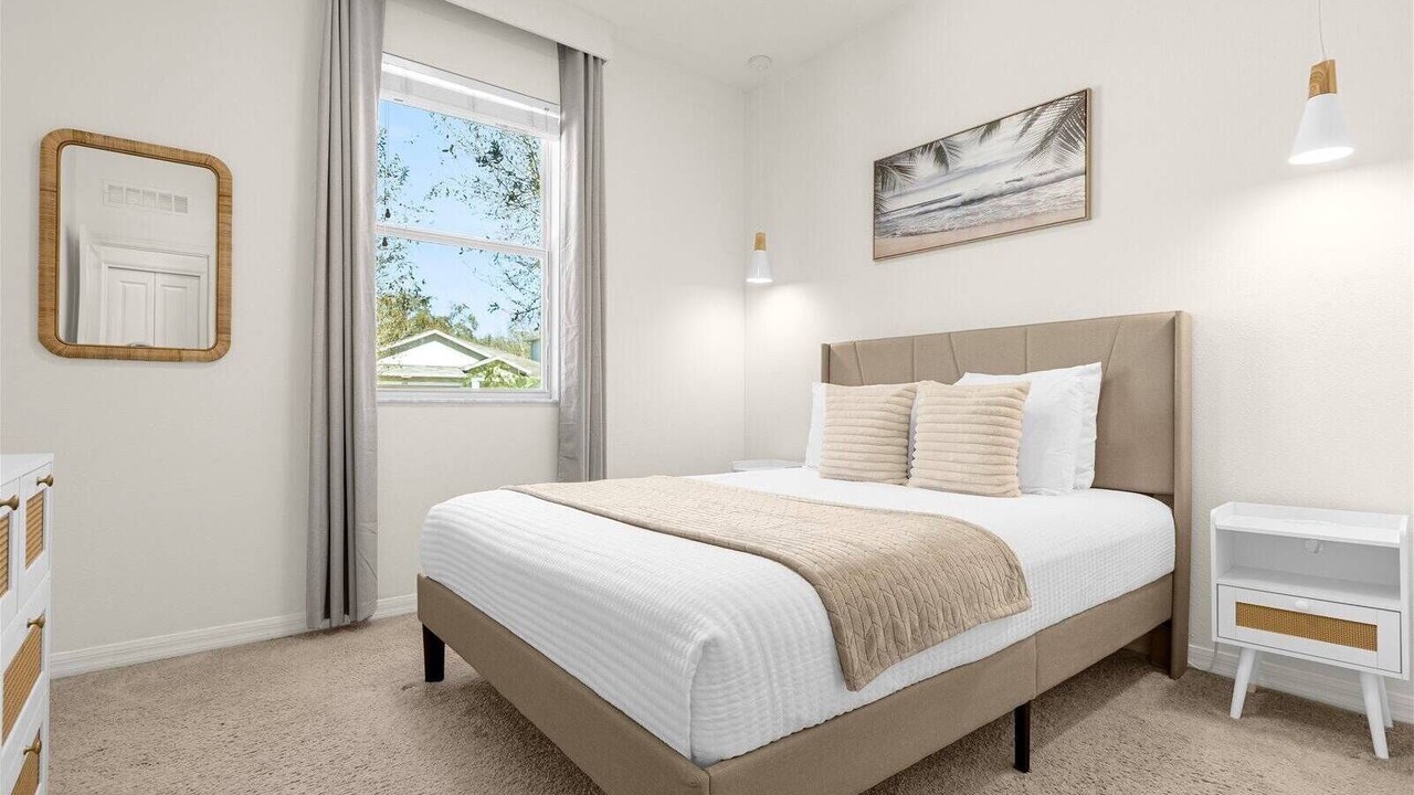 Photo of Bedroom in Crystal Cove