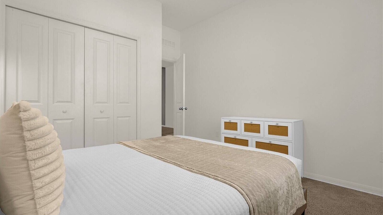Photo of Bedroom in Crystal Cove