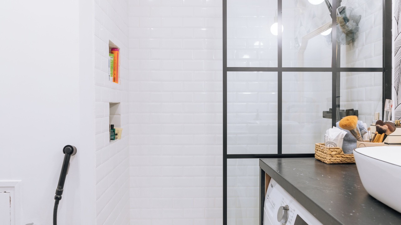 Photo of Bathroom in Issy-les-Moulineaux
