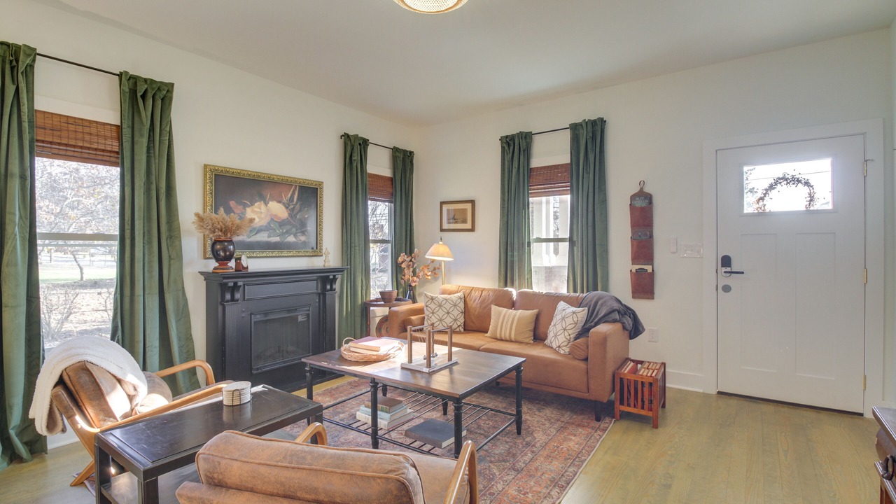 Photo of Livingroom in Appomattox
