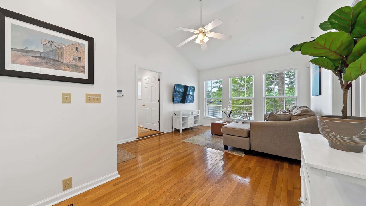 Photo of Livingroom in Eatonton