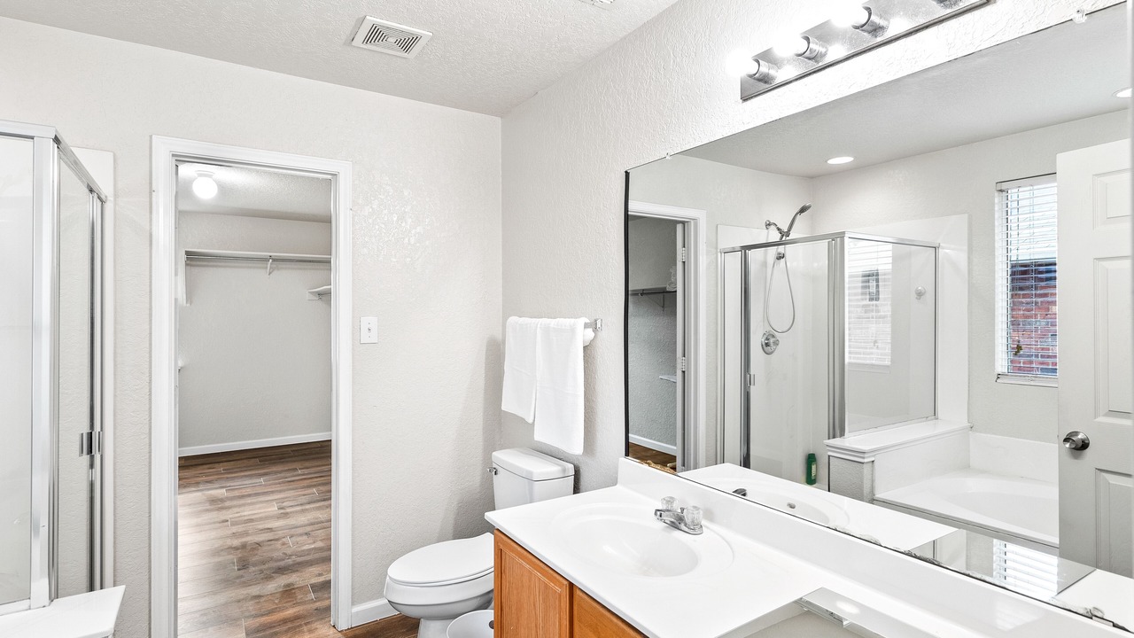 Photo of Bathroom in Far North Central