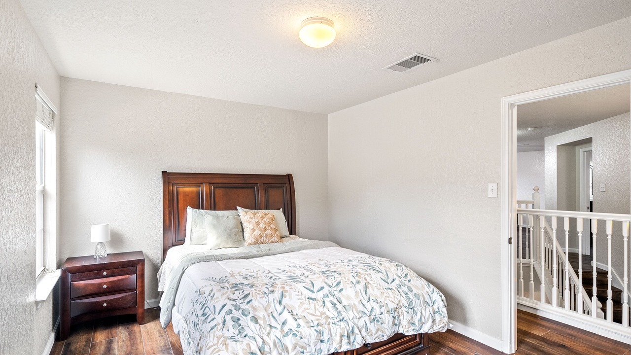 Photo of Bedroom in Far North Central