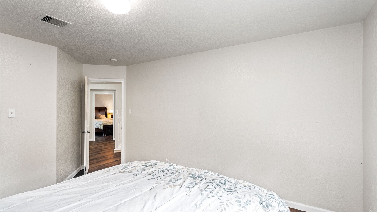Photo of Bedroom in Far North Central
