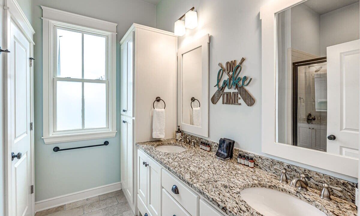 Photo of Bathroom in Eufaula