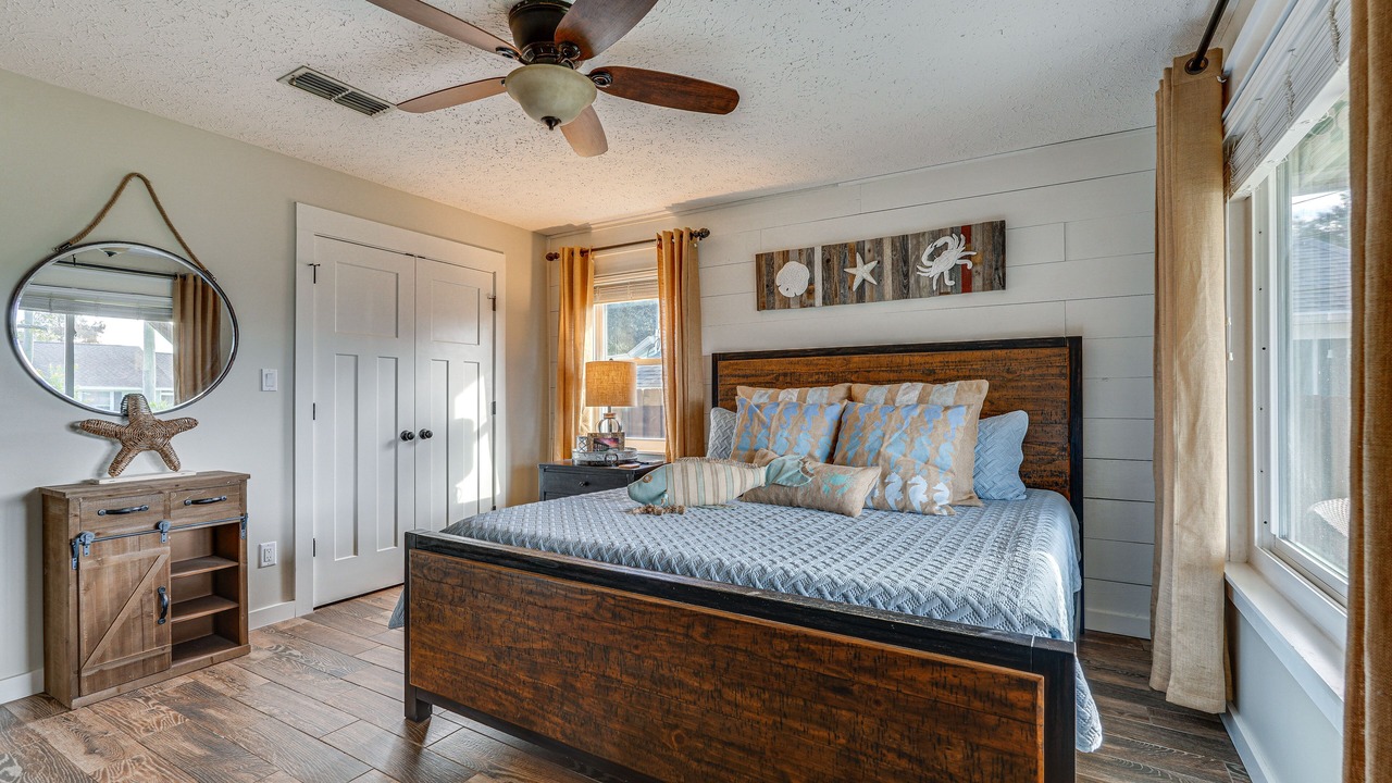 Photo of Bedroom in Riviera Beach