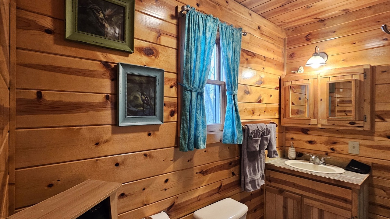 Photo of Bathroom in Logan