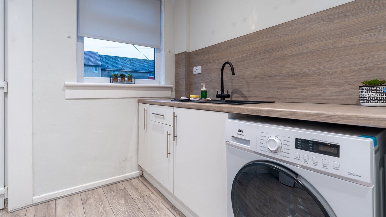 Photo of Others in Shotts