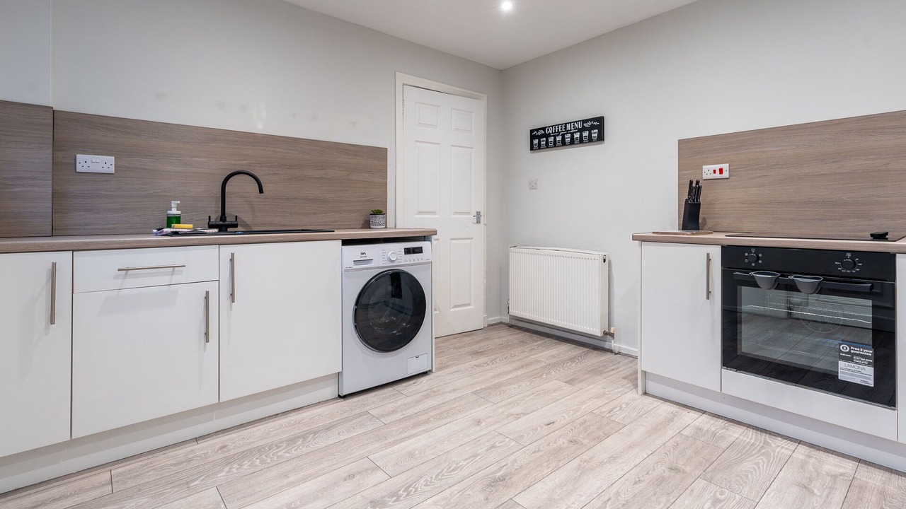 Photo of Others in Shotts