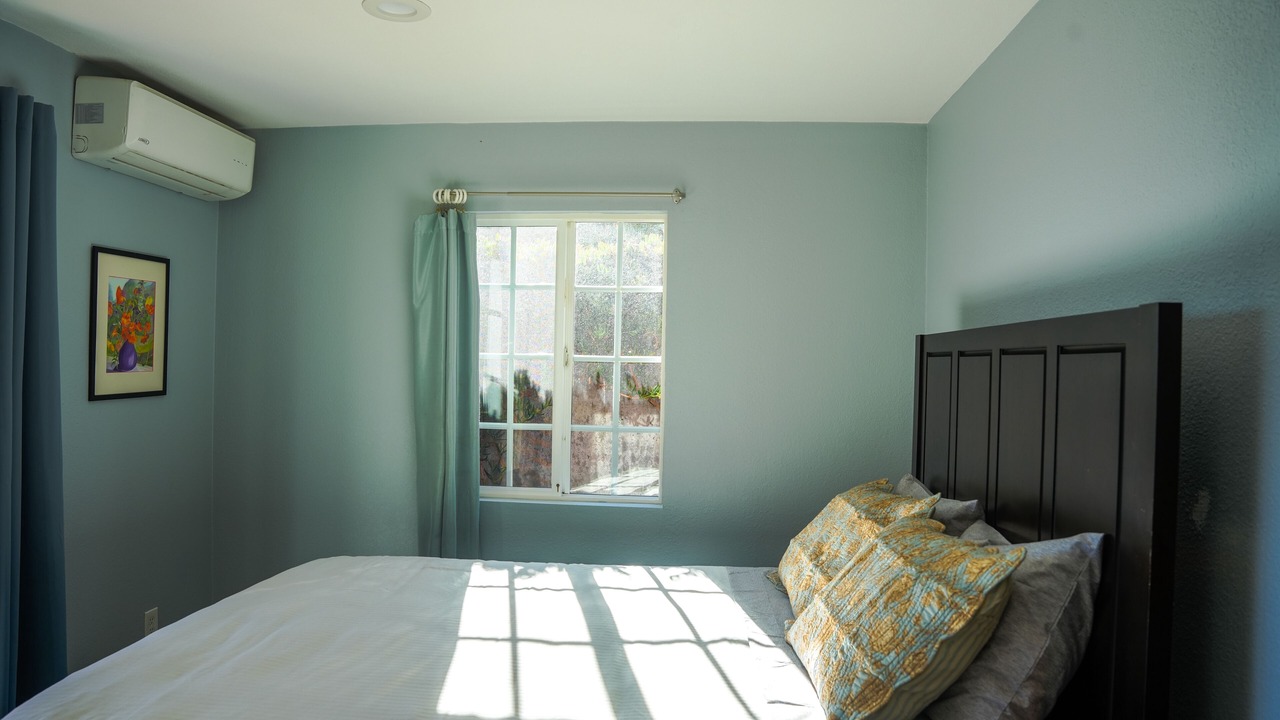 Photo of Bedroom in Millbrae