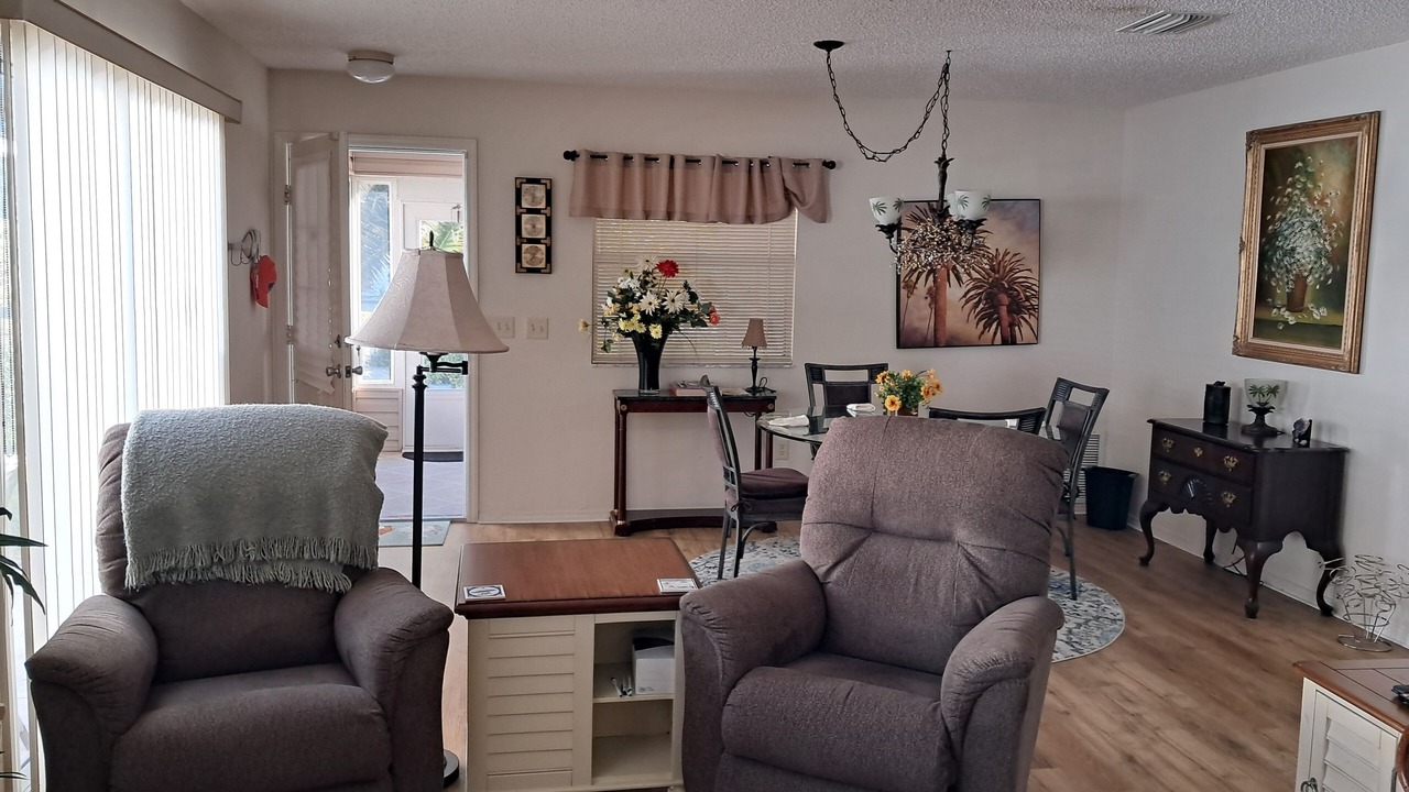 Photo of Livingroom in Caroline