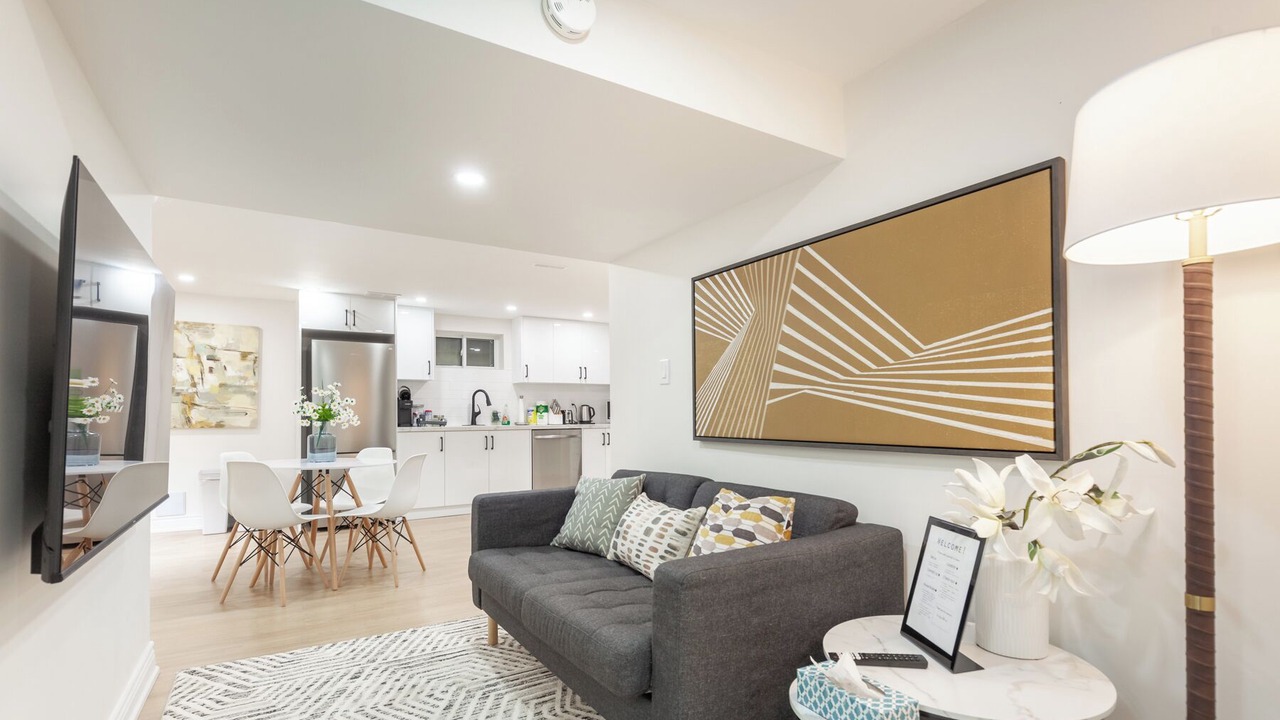 Photo of Livingroom in Richmond Hill
